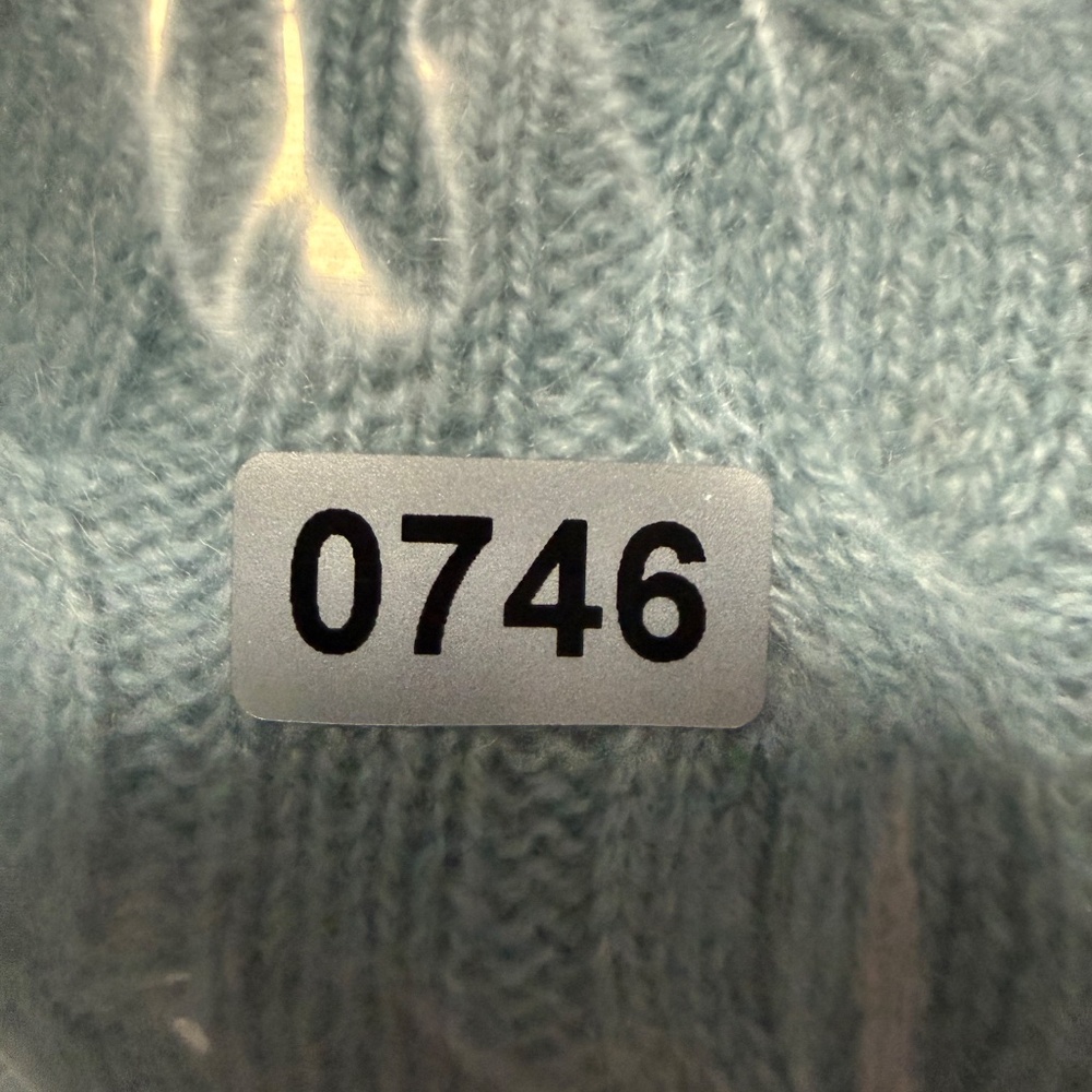 Aqua Women’s 100% Cashmere Long Sleeve Blue Sweater Pullover Size S - Picture 7 of 7